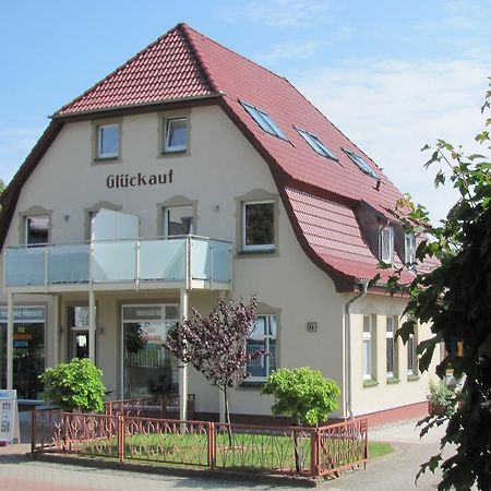 Ferienwohnungen Haus Glueckauf Kölpinsee Esterno foto